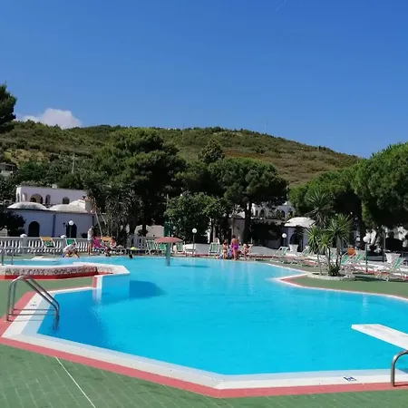 Holiday park Villaggio Turistico Valle Scinni 4*