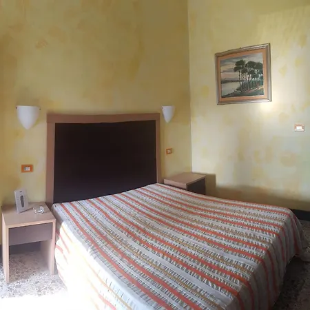 Villaggio Turistico Valle Scinni 4*