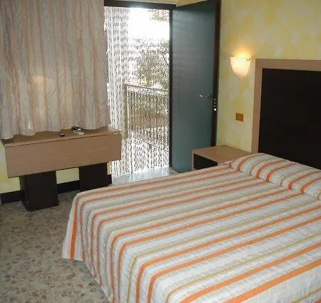 Villaggio Turistico Valle Scinni 4* بيسْكيتْشّي